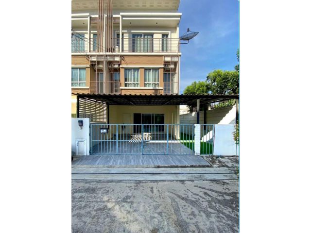 ให้เช่าทาวน์โฮม   วิลเลตซิตี้  เข้าออกได้หลายทาง