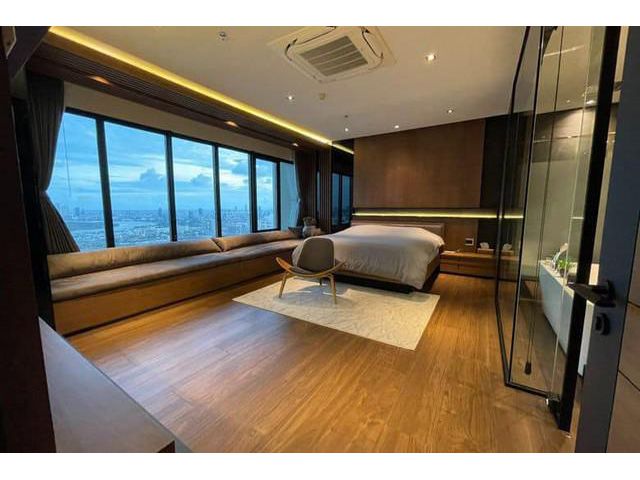CSB075  The Emporio Sukhumvit 24