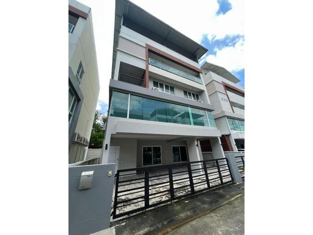 [0135]สำนักงาน เดอะ เทอร์มินอล สุวรรณภูมิ กิ่งแก้ว