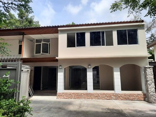ให้เช่าบ้าน 2 ชั้น ซอยสุขุมวิท 31