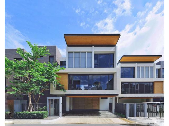 ขายบ้านเดี่ยว 3 ชั้น Pool Villa 81 ตรว. BAAN 365
