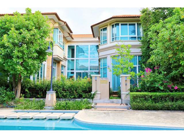 ขายด่วนบ้านสุดหรู  อดีตบ้านตัวอย่าง  Q Twelve