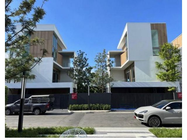 ขายบ้านเดี่ยว 3 ชั้น 2 หลังติดกัน VIVE Rama 9