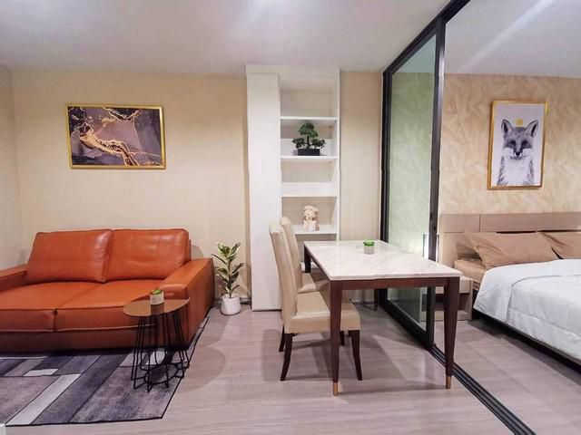 A beautiful and high floor unit!!! at Life Ladprao