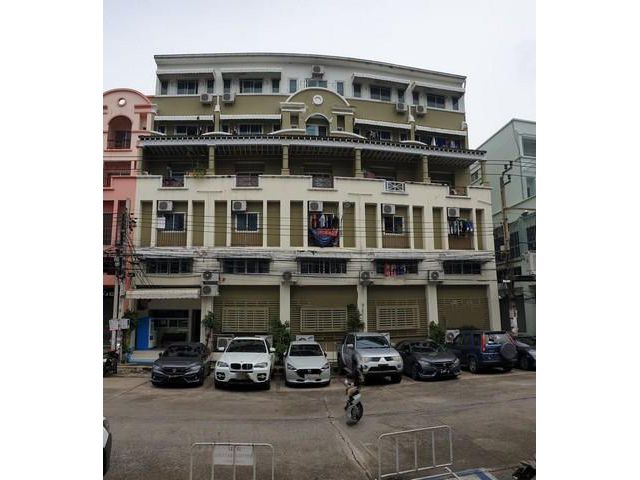 ขายอพาร์ทเม้น 5 คูหา 6 ชั้น มีลิฟท์ ย่านรามอินทรา