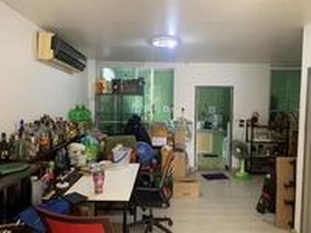 ให้เช่าทาวน์โฮม 3 ชั้น บ้านกลางเมือง โยธินพัฒนา