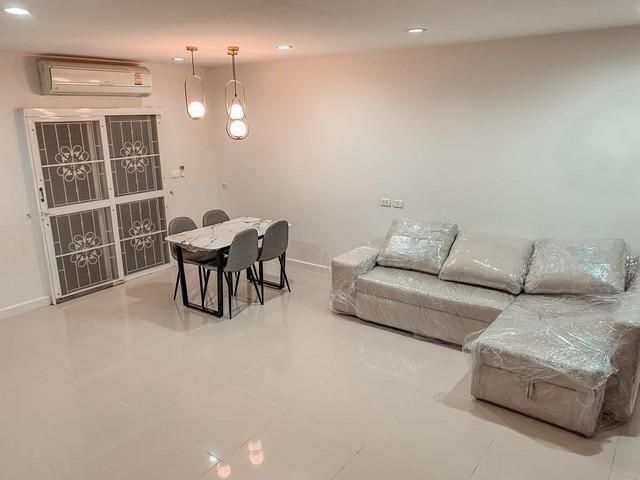PJD06 ให้เช่า ทาวน์เฮ้าส์ 2 ชั้น ทาวน์โฮม วิลเลต ไลท์ พัฒนาการ 38 VILLETTE LITE พัฒนาการ 44 เฟอร์นิเจอร์ครบ ทิศเหนือ หน้