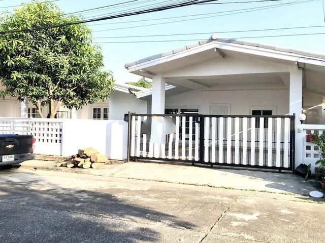 HR1595 ให้เช่าบ้านเดี่ยวชั้นเดียว รามคำแหง 112 หมู่บ้านสัมมากร 3 ห้องนอน 2 ห้องน้ำ