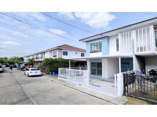 ทาวน์เฮ้าส์(หลังมุม) 2 ชั้น 25.2 ตร.ว. หมู่บ้านพฤกษา45 ปรับปรุงใหม่ บ้านสวย พร้อมอยู่