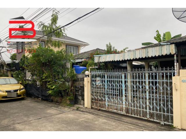 บ้านเดี่ยว หมู่บ้าน ปั้นทอง 3 เนื้อที่ 50 ตรว. ถนนรามอินทรา เขตบางเขน