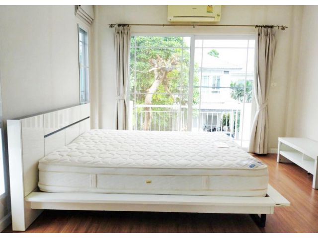ให้เช่าบ้านเดี่ยว หมู่บ้าน มัณฑนา ศรีนครินทร์