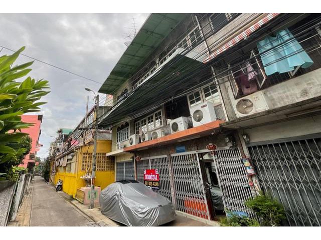 อาคารพาณิชย์ 2 คูหา 31.3 ตร.ว ถ.ลาดหญ้า 1