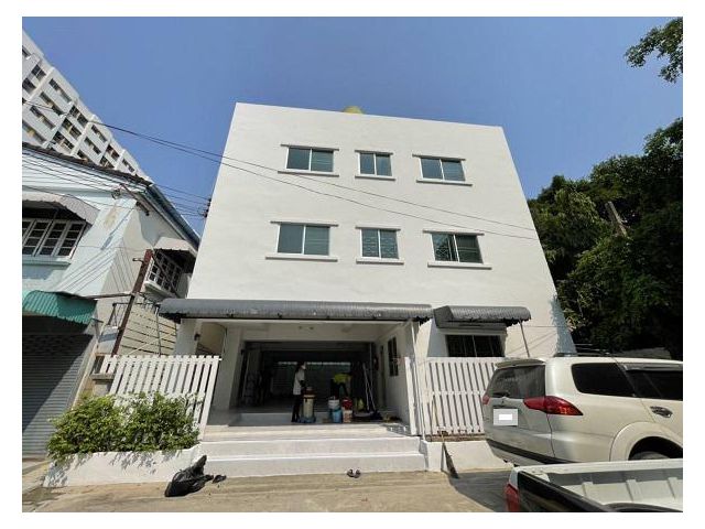 ให้เช่าตึกอาคารสำนักงาน3 ชั้น ลาดำพร้าว150,000บาท