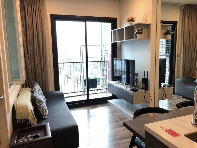 For rent and sale Wyne Sukhumvit 1 bedroom 1 bathroom 30 sqm. rental 12,000 baht selling at 3.49 mil baht