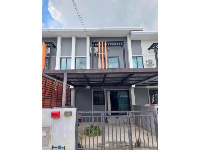 !ขาย/ให้เช่า! ทาวน์โฮม 2 ชั้น พื้นที่ 18.4 ตารางวา โครงการปาล์มการ์เด้น5