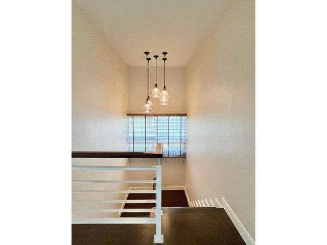 CC 1295 RENT Big House Setthasiri Krungthep Kreetha