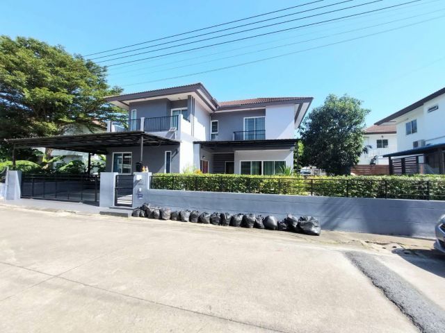 บ้านเดี่ยว 2 ชั้นหลังใหญ่พื้นที่เยอะสไตล์โมเดิร์น #หมู่บ้านเดอะธารา พร้อมอยู่ ต่อเติมระเบียงด้านหลังและด้านหน้า
