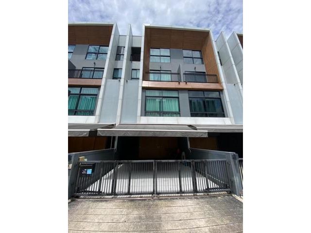 ให้เช่าทาวน์โฮม 3ชั้น โครงการอาเดน พัฒนาการ