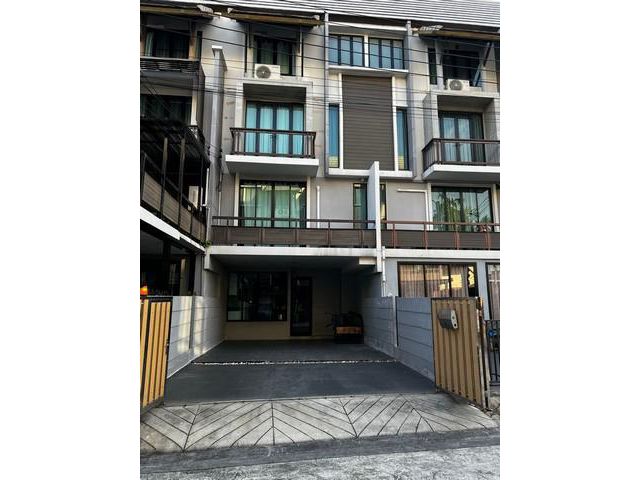 BH1825 อารียาแมนดารีนาสุขุมวิท77 เฟอร์ครบพร้อมอยู่