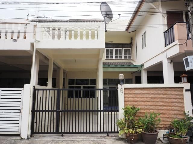 ให้เช่าทาวน์เฮ้าส์ 2 ชั้น สุขุมวิท 93 รีโนเวทใหม่