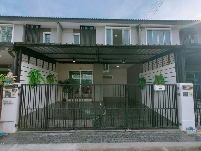 ทาวน์โฮม 2 ชั้น #หมู่บ้านพฤกษาวิลล์89 รามอินทรา - วงแหวนซอยกาญจนาภิเษก 6/1  รีโนเวทใหม่พร้อมอยู่ ใกล้ตลาดน้ำพระยาสุเรนทร