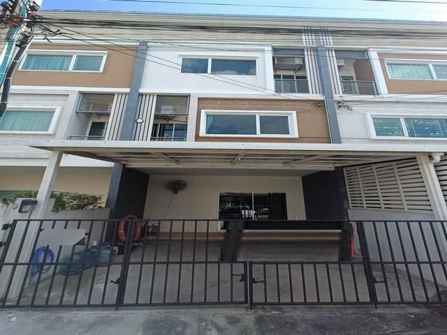 ให้เช่าทาวน์โฮม 3ชั้น ซอยพัฒนาการ 38