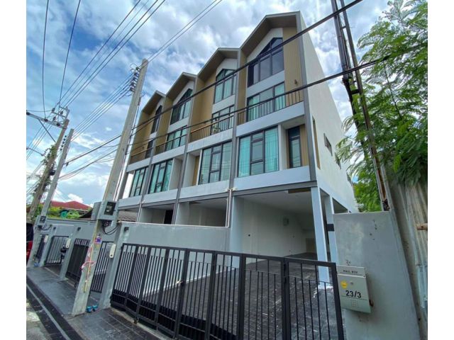 Home Office พร้อมอยู่  ถนนสุขุมวิท 101/1