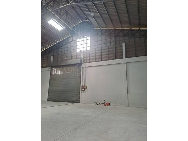 WH0350 ให้เช่าโกดัง ซอยอ่อนนุช 55/2 โกดังเนื้อที่ 250 ตรว.  พื้นที่ใช้สอย 750 ตรม.