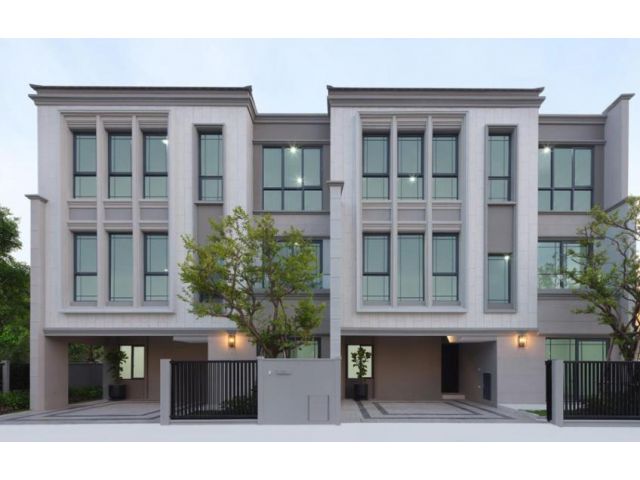 ขายบ้านกลางเมือง 3 ชั้น คลาสเซ่ สุขุมวิท77