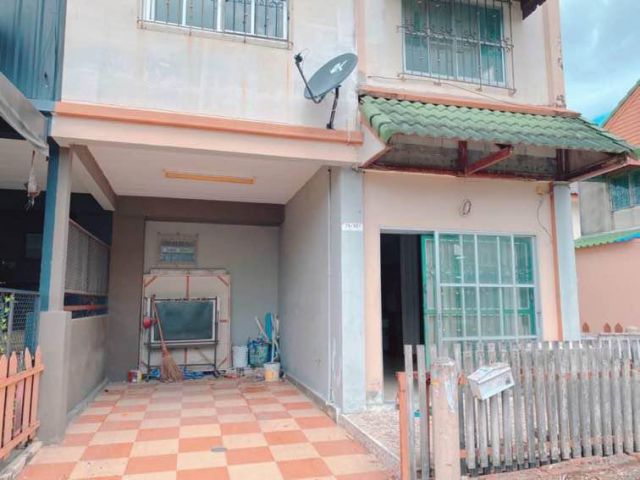 บ้านทาวน์โฮมหลังมุมมณีแก้ว 24ตรว. 1.7 ล้าน ต.แสนสุข อ.เมือง จ.ชลบุรี