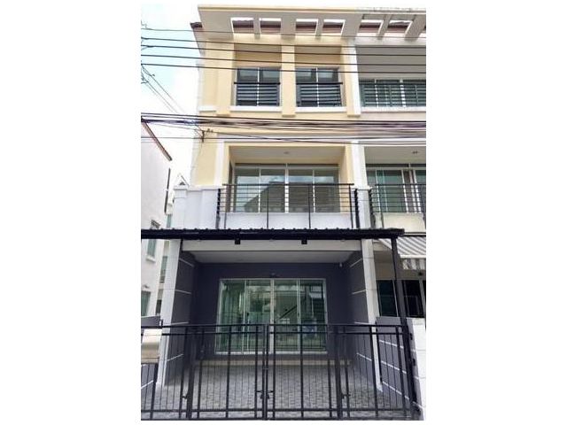 ให้เช่าทาวน์โฮมบ้านกลางเมือง  ลาดพร้าว-โชคชัย4