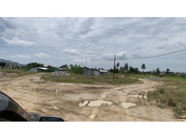 ขายที่ดิน ทำเลดี เหมาะทำที่พักอาศัย