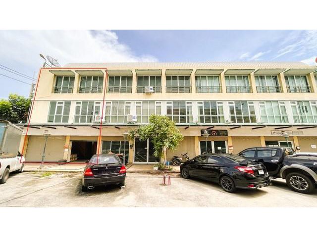 รหัสC5302 ให้เช่าอาคารพาณิชย์ 3ชั้น 2คูหา ทำเลใกล้ตลาดไท คลองสอง คลองหลวง ปทุมธานี เหมอะออฟฟิศมาก่อน