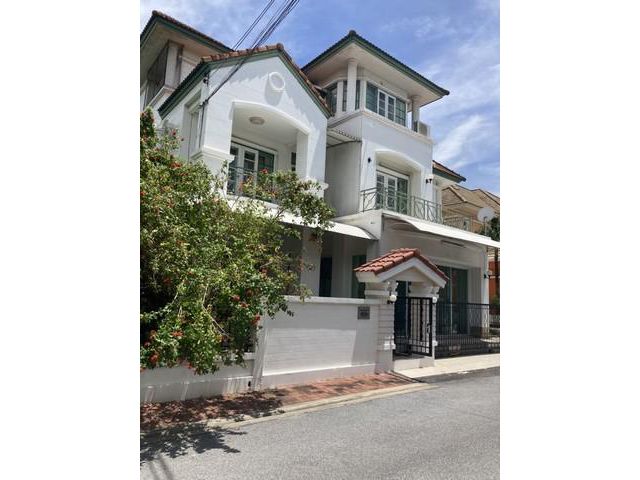EPL-HR1627 บ้านเดี่ยว 3 ชั้น มัณฑนา สวนหลวง ร.9