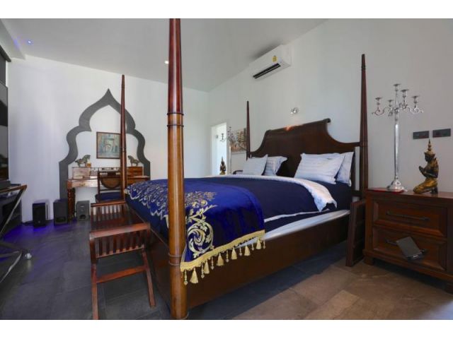 For sale Siam Royal View 8 bedroom villa @ 69 mio thb (S14-0202)