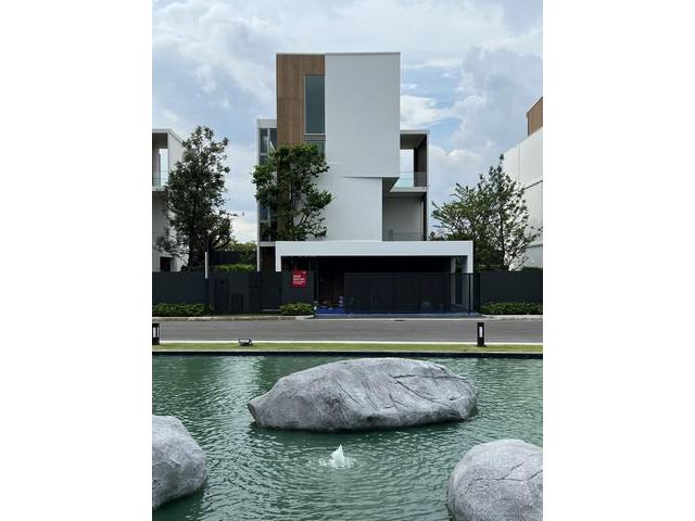 บ้านเดี่ยว 3 ชั้น VIVE พระราม 9  บ้านใหม่