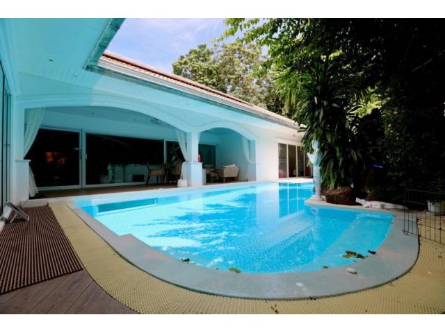 For Rent Jomtien Park Villa 150,000 Bath in company mame  (S14-0204)