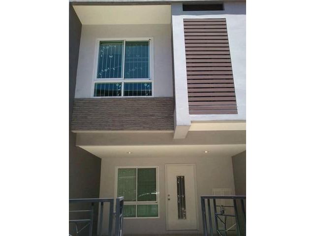 ขายทาวน์โฮม 3 ชั้น โครงการธาราดี ราชพฤกษ์