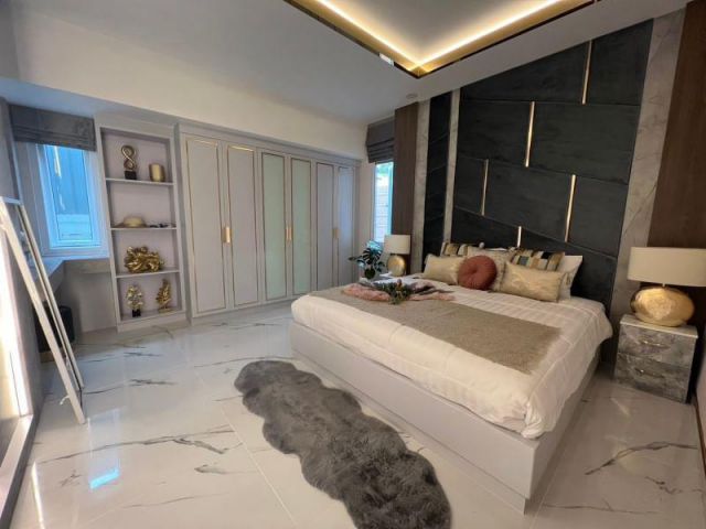 For Sale  Villa in Chaiyapruek 2   (S14-0221)