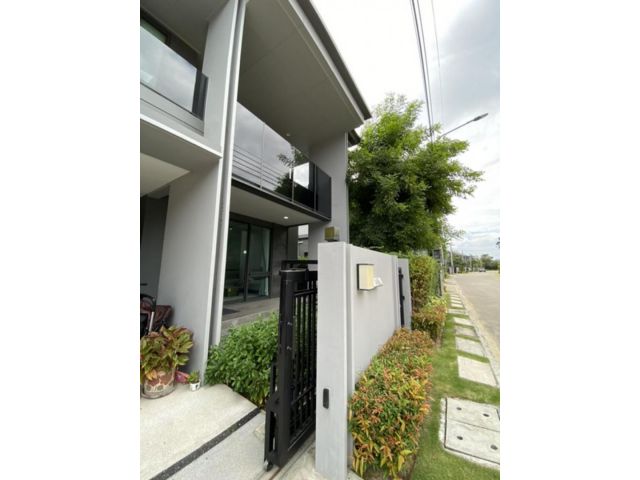 HS0596 ขายบ้านเดี่ยว 2 ชั้น เศรษฐสิริกรุงเทพกรีฑา2 ขนาด 65ตรว. 4 ห้องนอน 4ห้องน้ำ