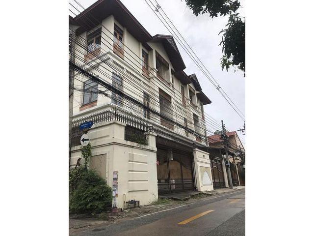 ขายบ้านเดี่ยว3ชั้น 150 ตร.ว ใกล้MRTลาดพร้าว รัชดา
