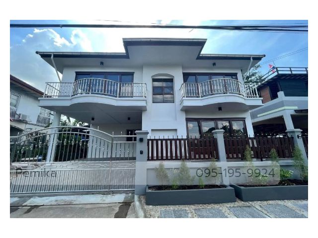 ขายบ้านเดี่ยว 2 ชั้น หมู่บ้านอิมพีเรียล พาร์ค เฉลิมพระเกียรติ ร.9  ซอย 67 ขนาด 3 ห้องนอน 2 ห้องน้ำ  ราคา 5.65 ล้านบาท