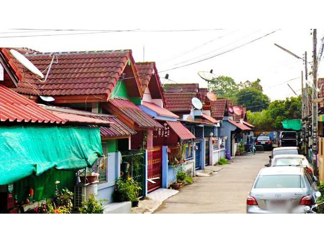 ขายบ้านหมู่บ้านตระกูลทอง ถ.ไร่กล้วย ศรีราชา ชลบุรี