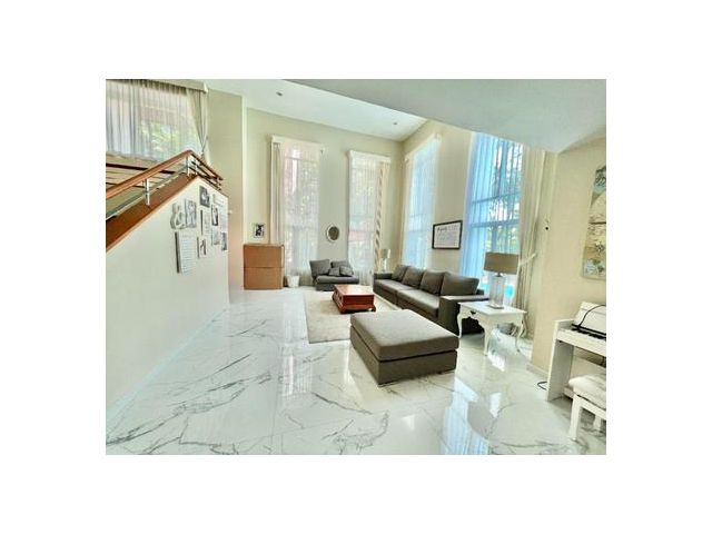 ปล่อยเช่า Regent (Nichada Thani) 5 นอน 170 ตร.วา