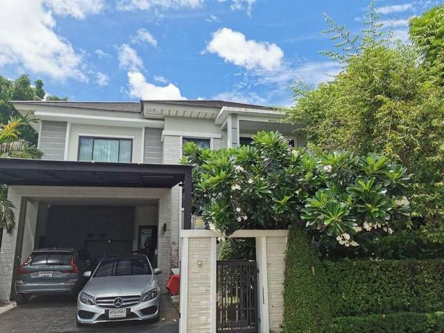 19989  Perfect Masterpiece Lake Avenue