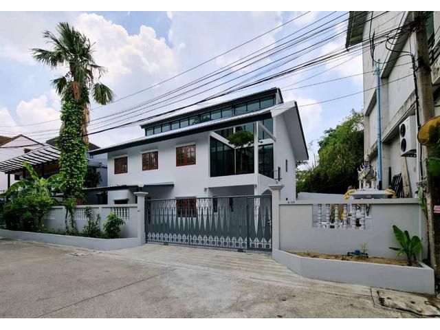 18637 บ้านเดี่ยว/Home office -ลาดพร้าว - โชคชัย 4