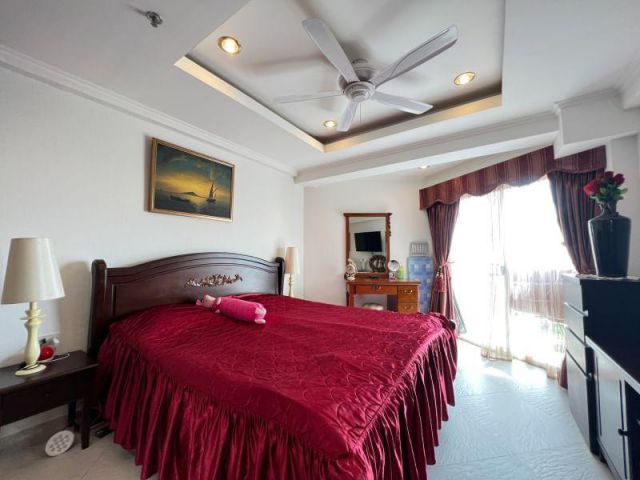 For sell   HOT SALE Jometien Beach Condo, Pattaya S14-0230