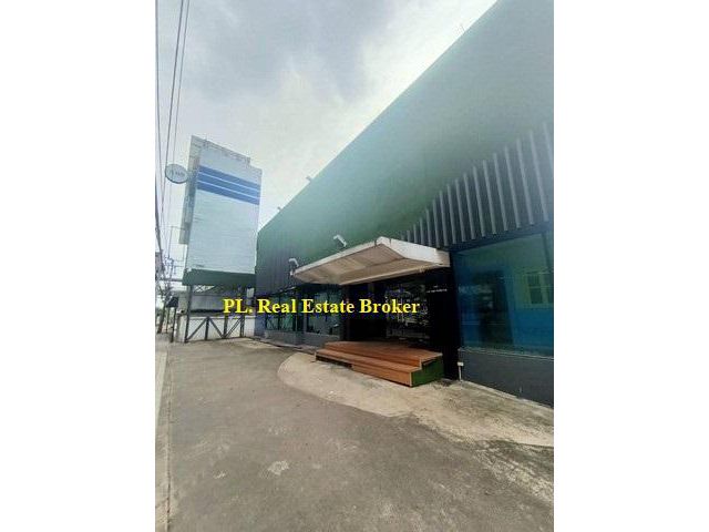 ให้เช่าอาคาร โชว์รูม ถนนศรีนครินทร์ เหมาะทำโชว์รูม