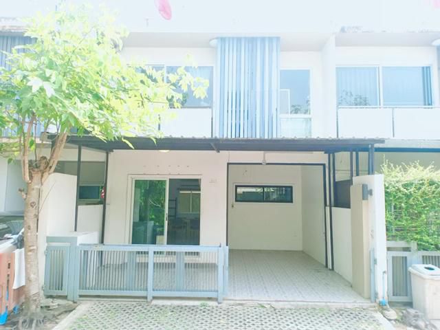 นาคนิวาส 44-50  3นอนMRTลาดพร้าว 5เมตร จอด2คัน