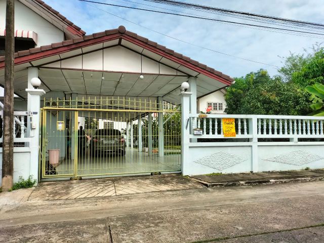ขายบ้านเดี่ยว2ชั้น หลังใหญ่เนื้อที่เยอะ หมู่บ้านเกษมทรัพย์  ตำบลคูคต อำเภอลำลุกกา จังหวัดปทุมธานี